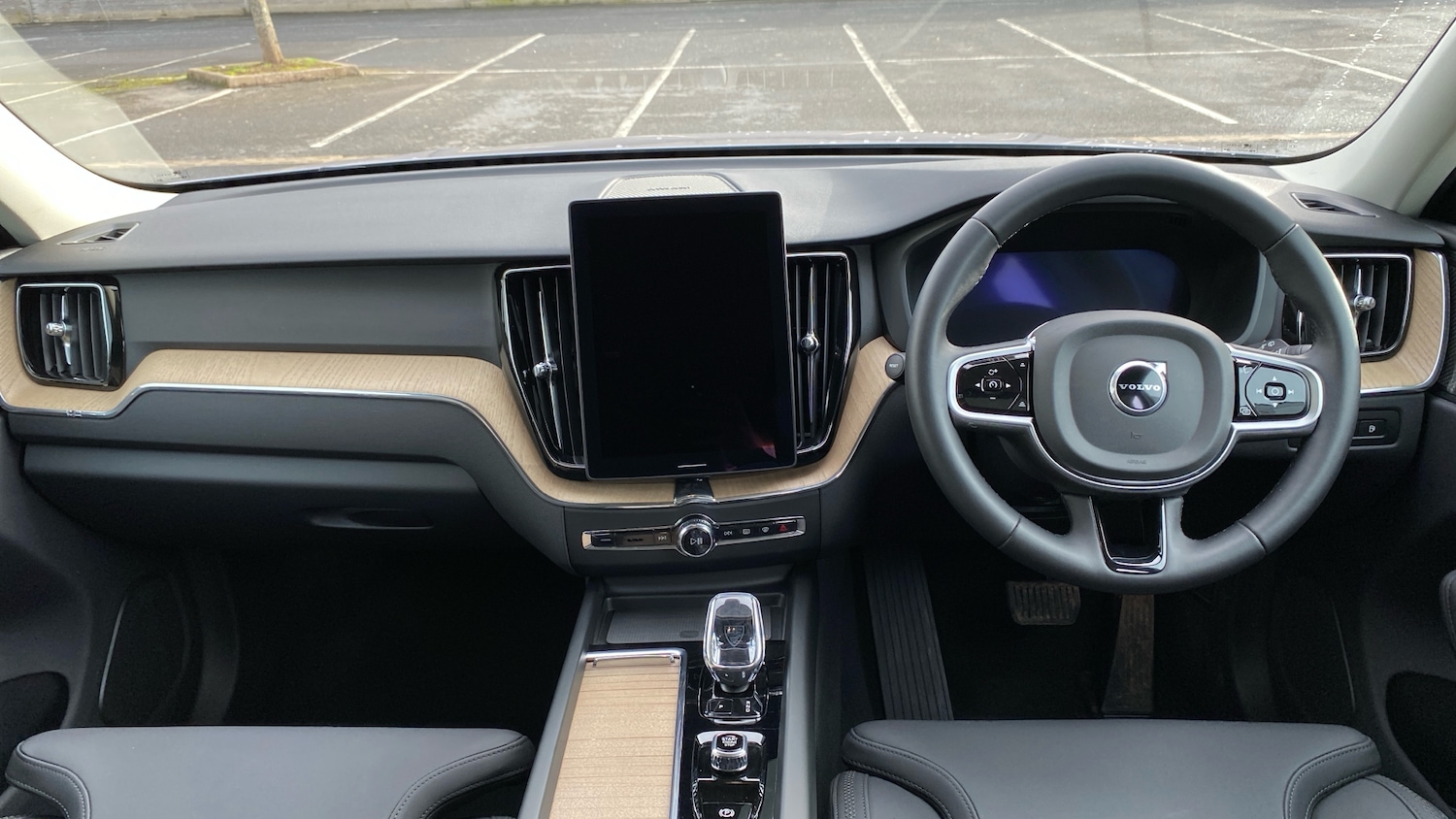 Used Volvo XC60 2025 for sale - 77489902: Photo 5