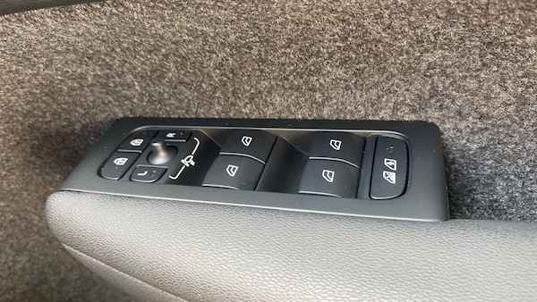 Used Volvo XC40 2025 for sale - 76025796: Photo 26