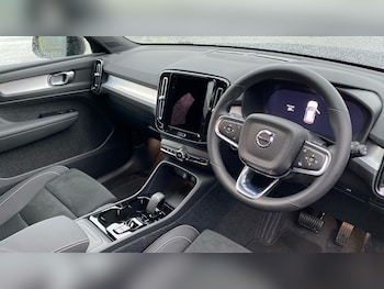 Used Volvo XC40 2025 for sale - 76946705: Photo