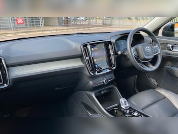 Used Volvo XC40 2024 for sale - 75410384: Photo