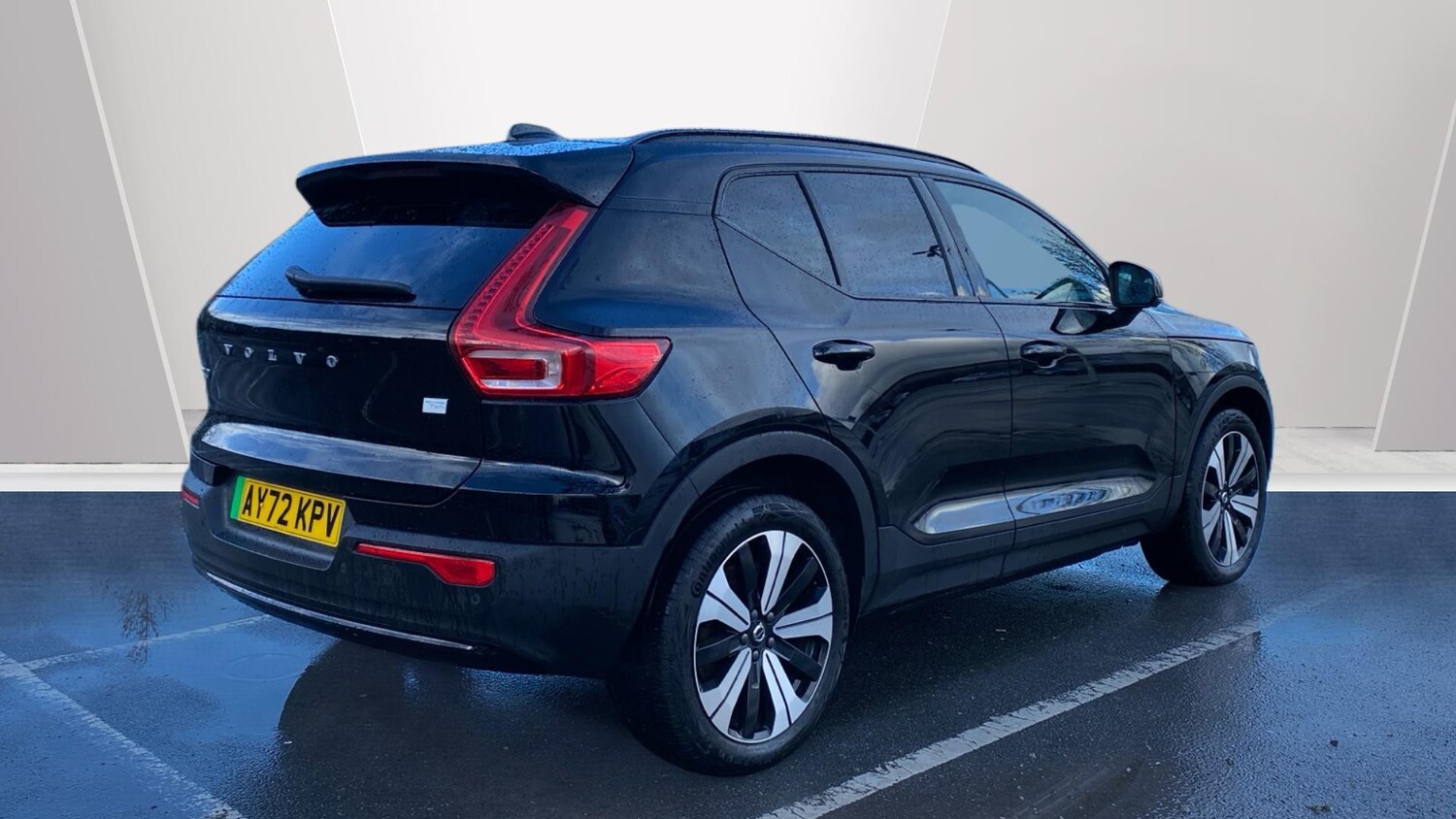 Used Volvo XC40 2022 for sale - 77342531: Photo 2