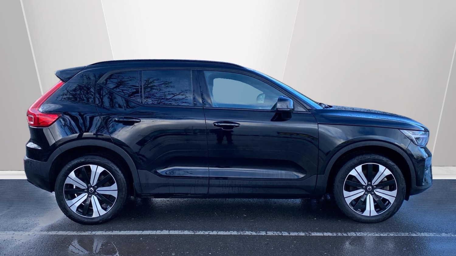 Used Volvo XC40 2022 for sale - 77342531: Photo 3