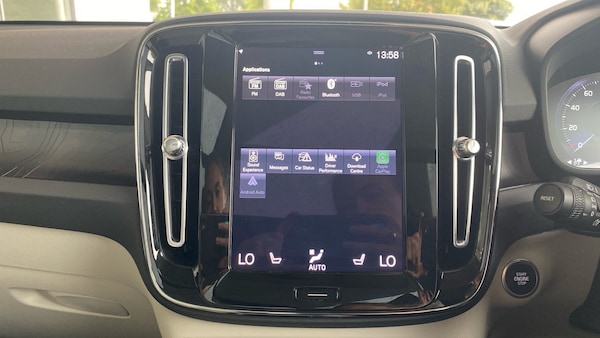 Used Volvo XC40 2023 for sale - 75526441: Photo 28