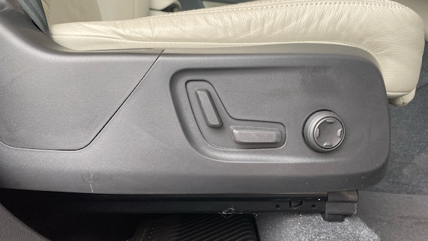 Used Volvo XC40 2023 for sale - 75526441: Photo 40