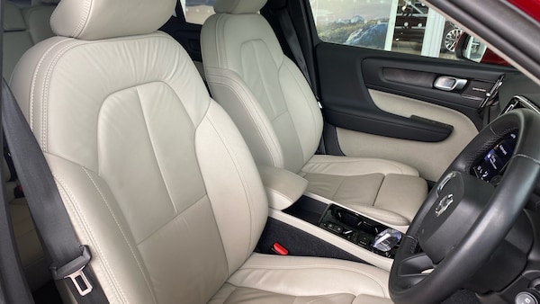 Used Volvo XC40 2023 for sale - 75526441: Photo 9