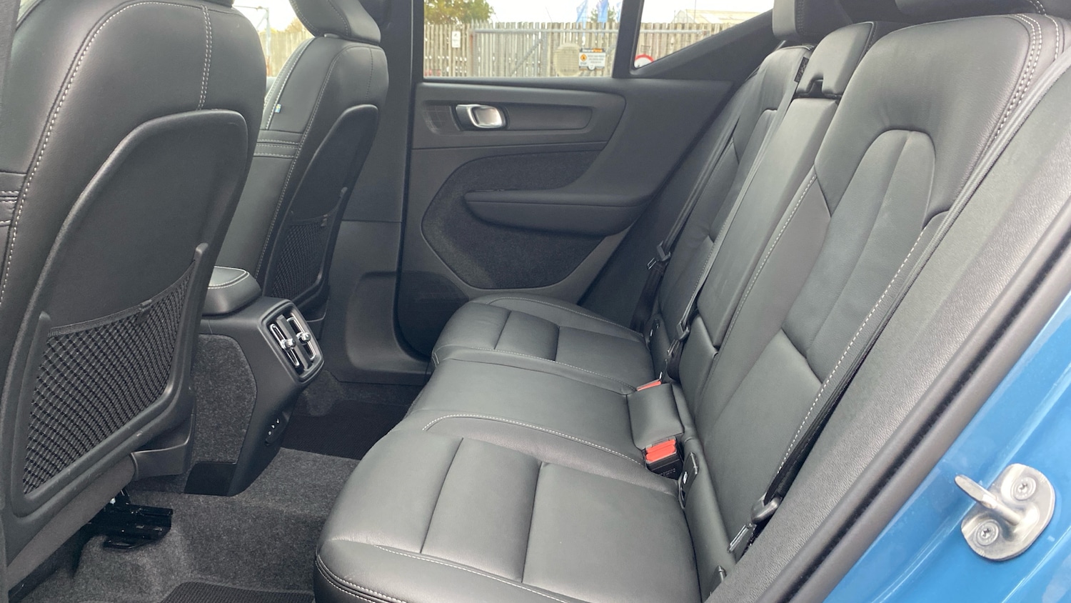 Used Volvo XC40 2024 for sale - 76653277: Photo 10