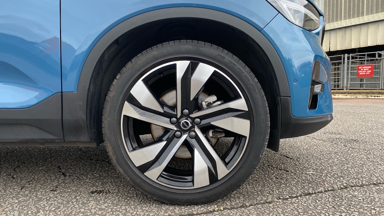 Used Volvo XC40 2024 for sale - 76653277: Photo 16