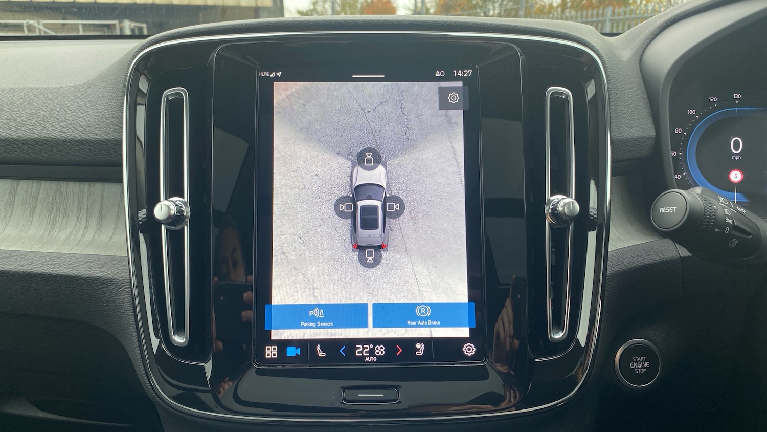 Used Volvo XC40 2024 for sale - 76653277: Photo 29