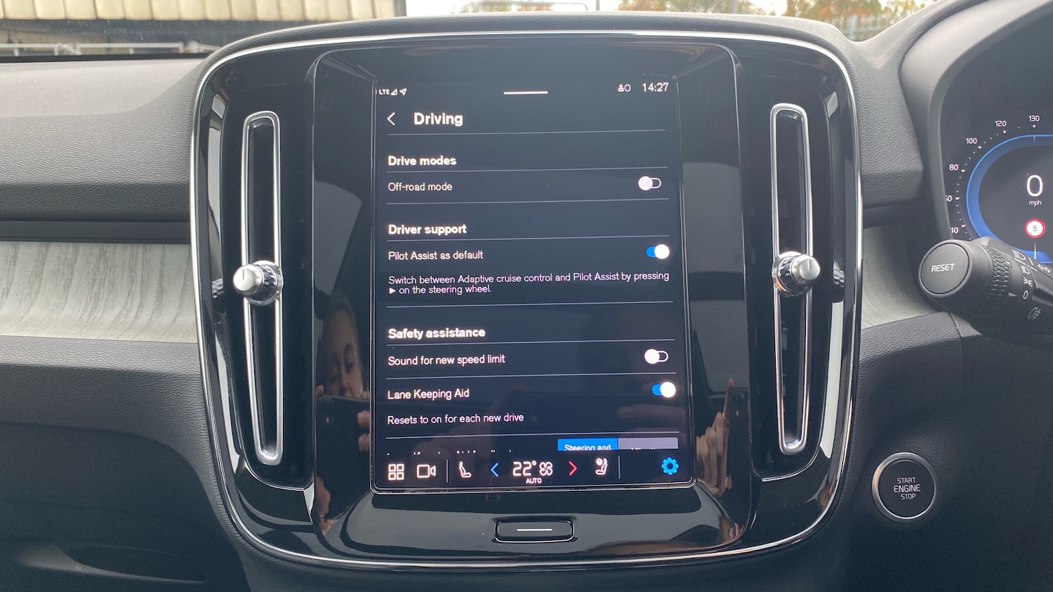 Used Volvo XC40 2024 for sale - 76653277: Photo 35