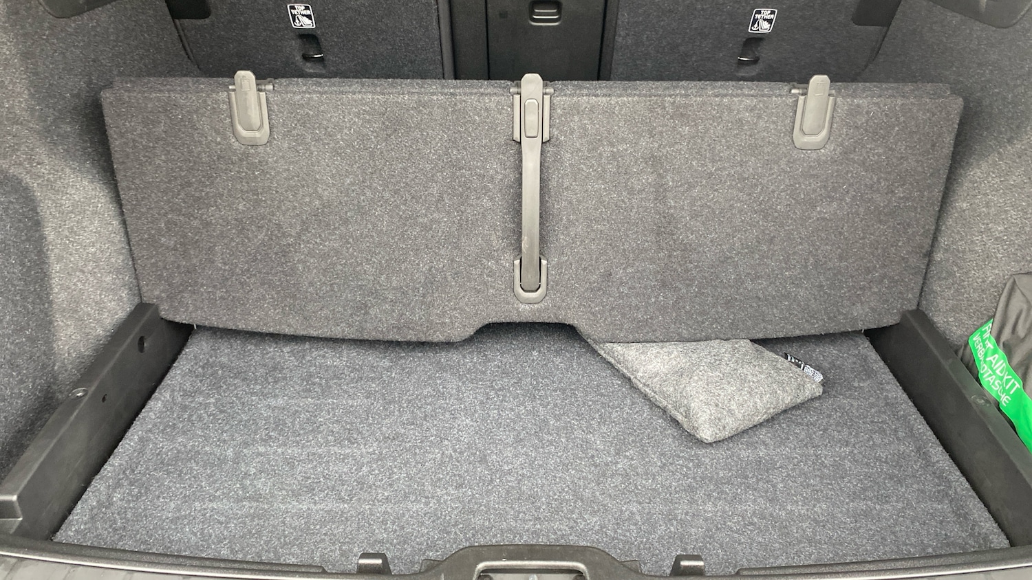 Used Volvo XC40 2024 for sale - 76653277: Photo 44