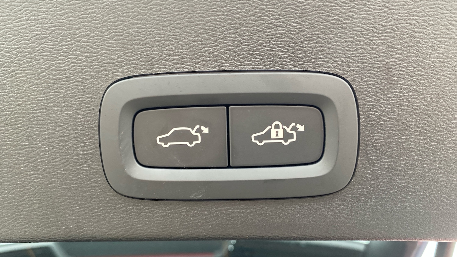 Used Volvo XC40 2024 for sale - 76653277: Photo 46