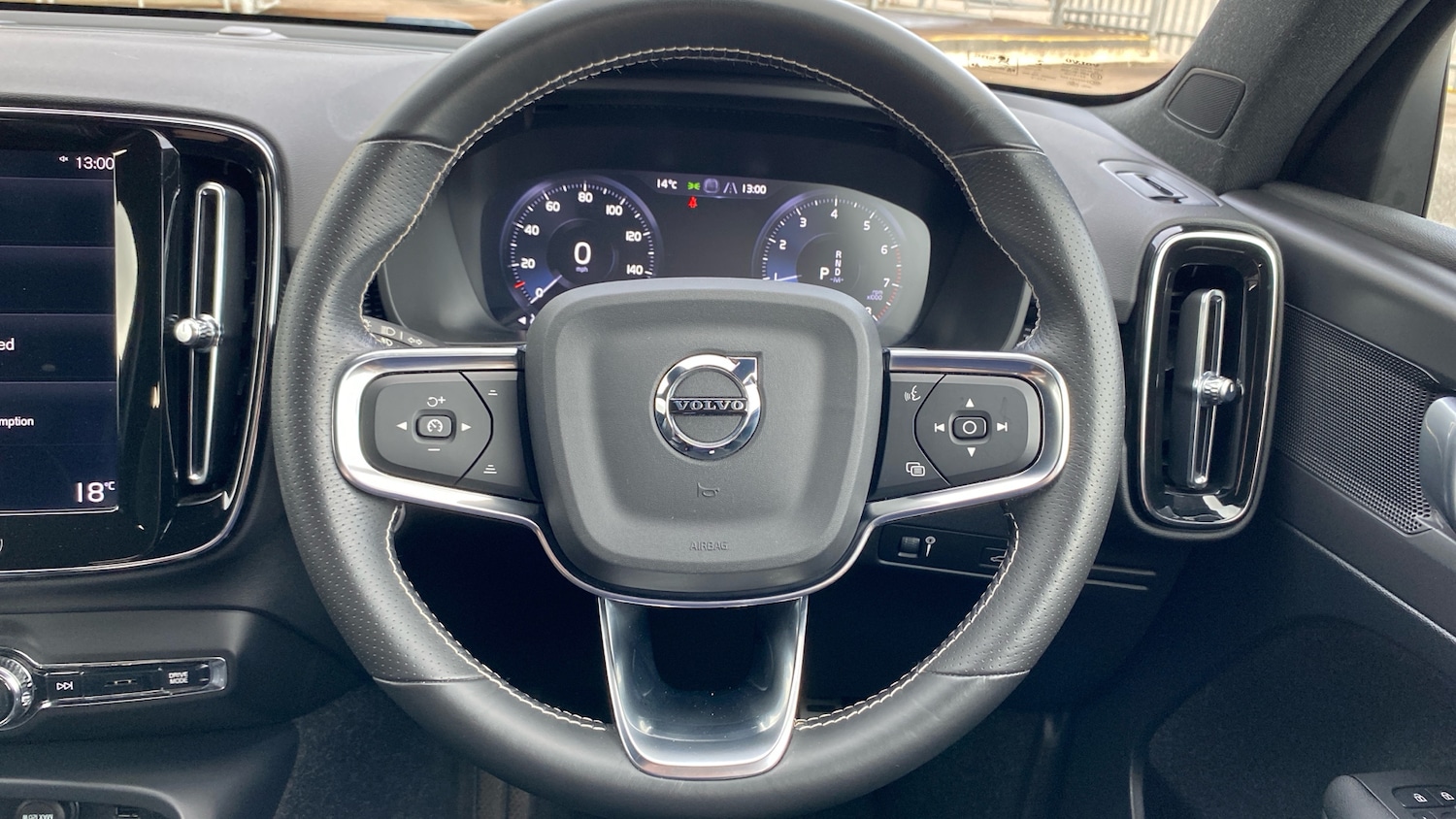 Used Volvo XC40 2020 for sale - 76653281: Photo 10