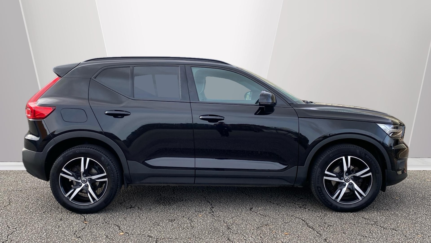 Used Volvo XC40 2020 for sale - 76653281: Photo 3