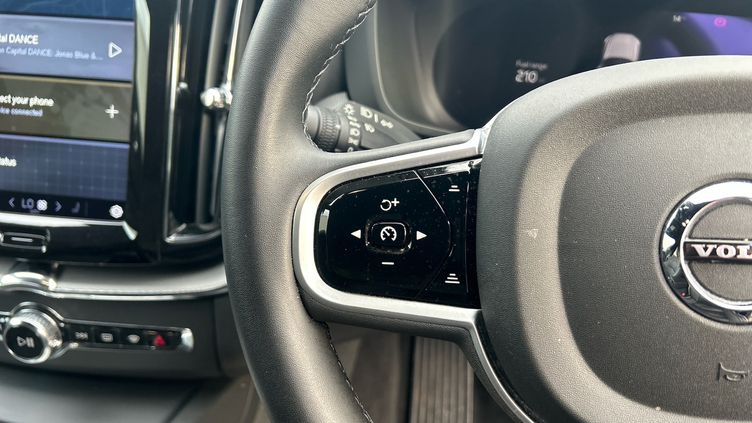 Used Volvo XC60 2022 for sale - 76653212: Photo 18