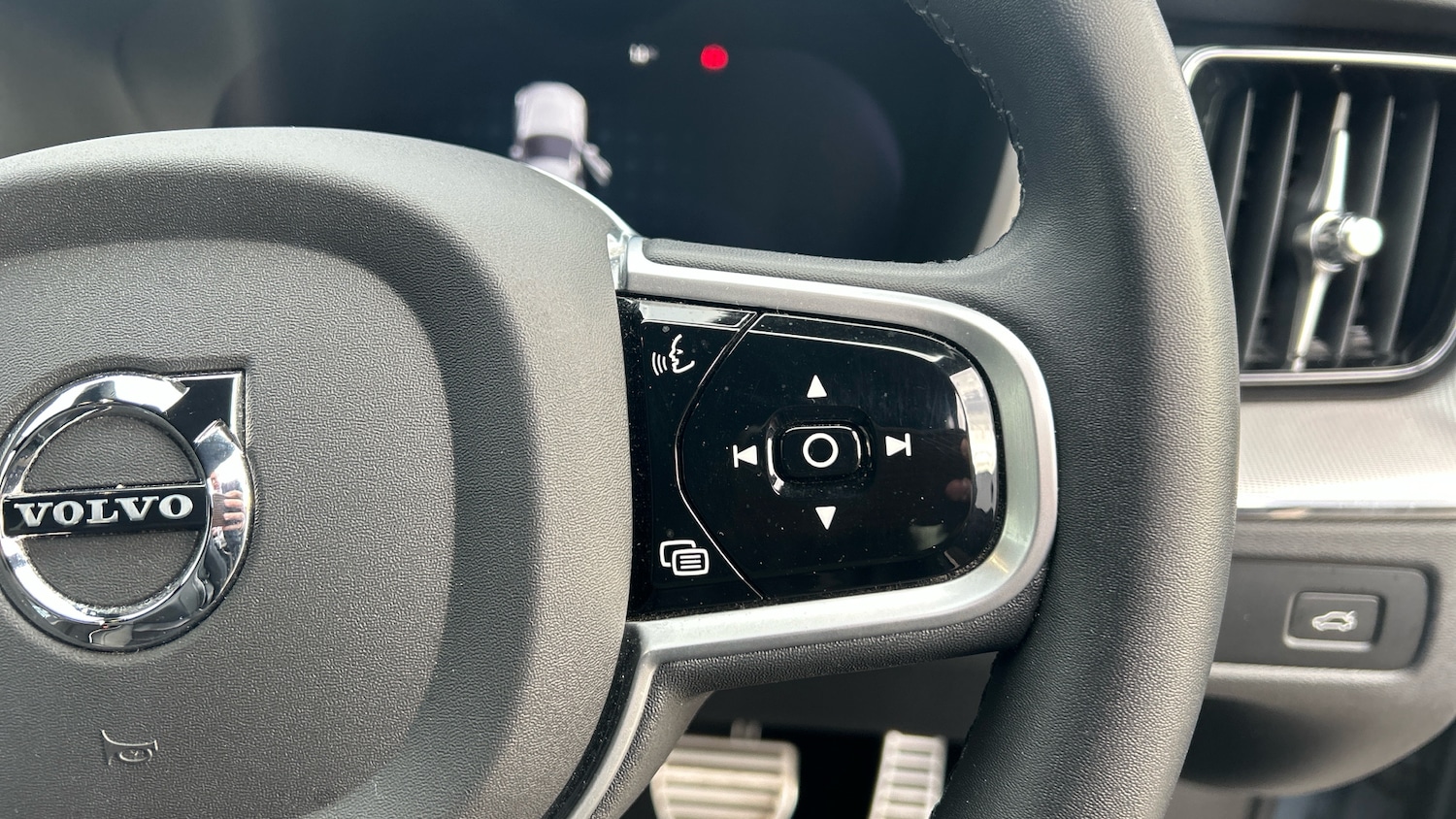 Used Volvo XC60 2022 for sale - 76653212: Photo 19
