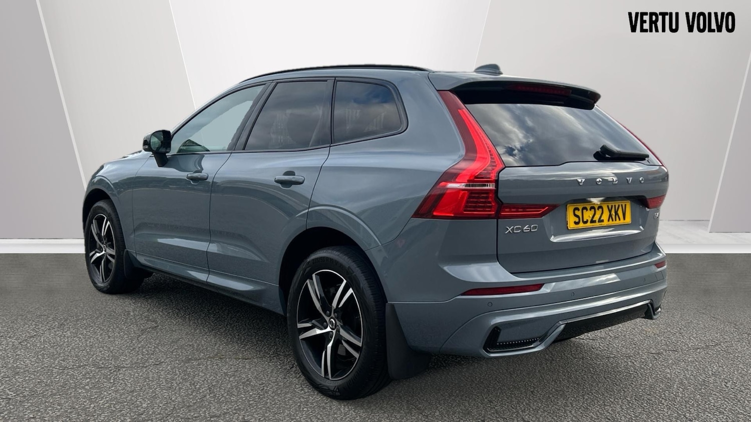 Used Volvo XC60 2022 for sale - 76653212: Photo 2