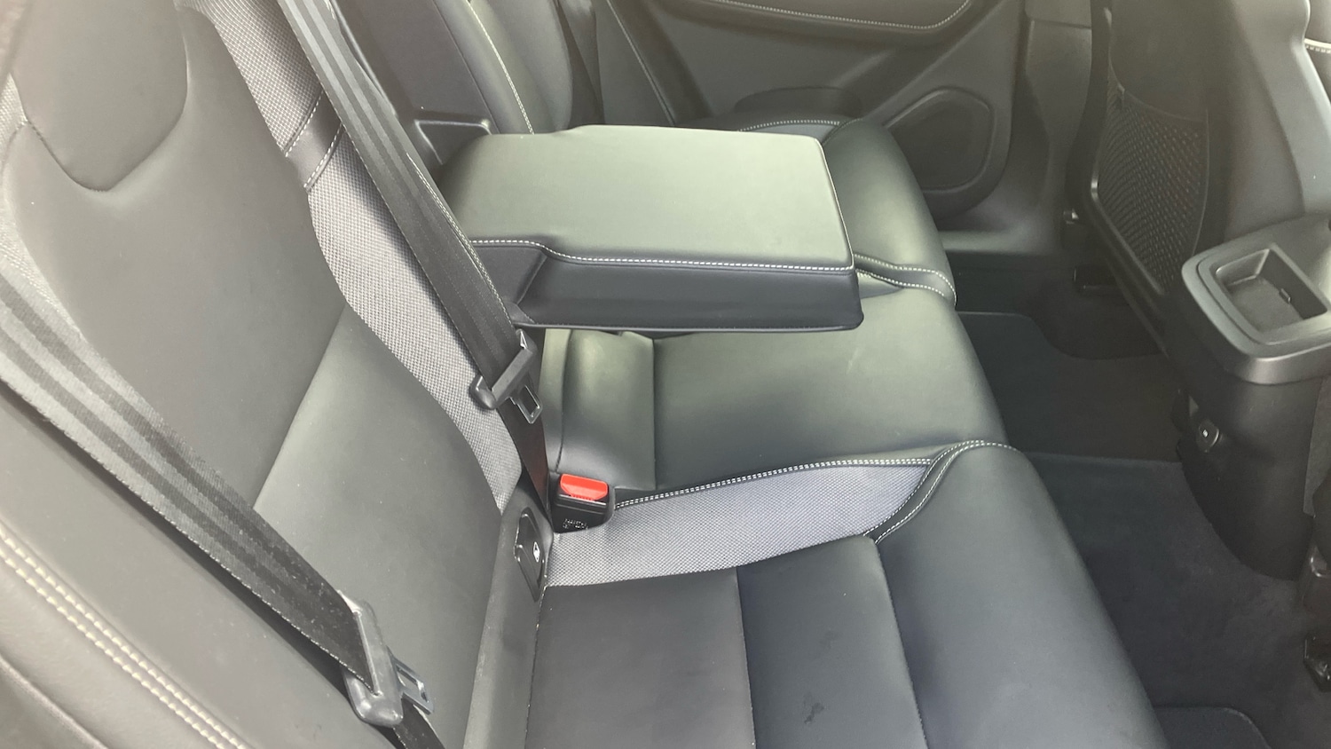 Used Volvo XC60 2022 for sale - 76653212: Photo 32