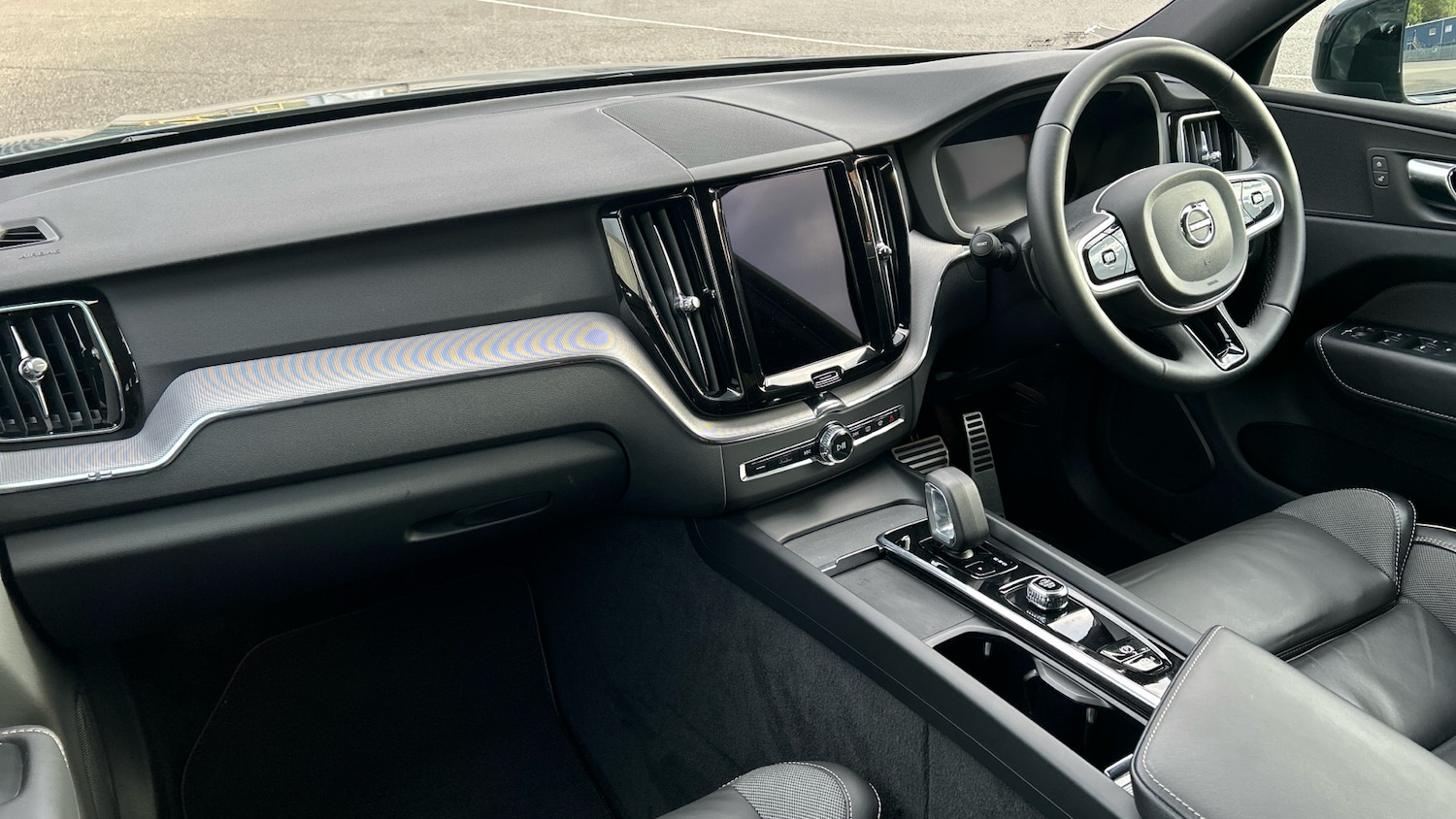 Used Volvo XC60 2022 for sale - 76653212: Photo 4