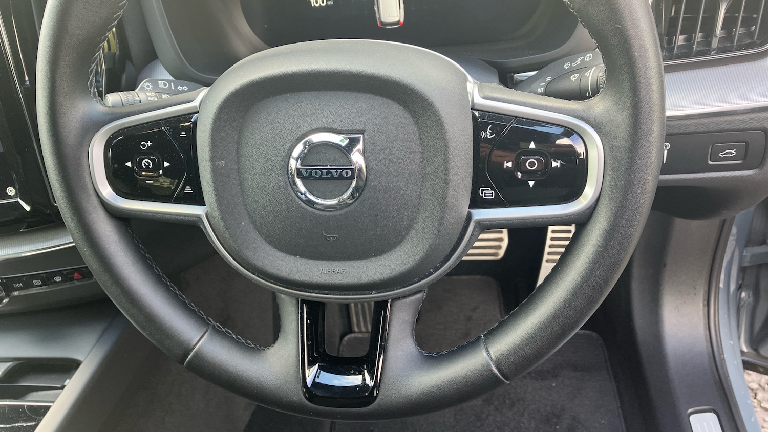 Used Volvo XC60 2022 for sale - 76653212: Photo 44