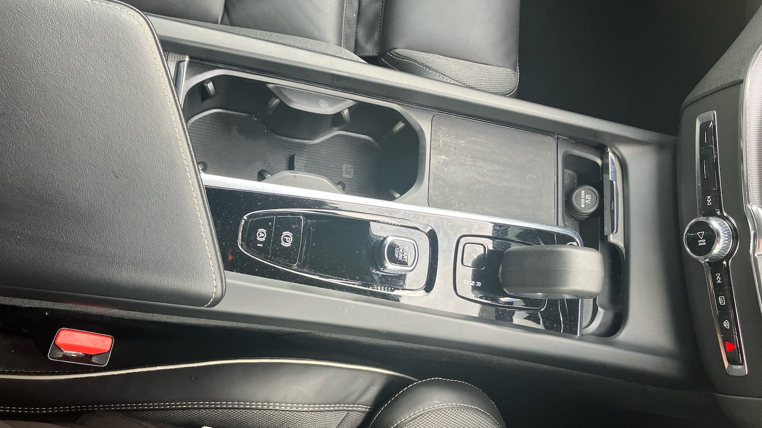 Used Volvo XC60 2022 for sale - 76653212: Photo 51