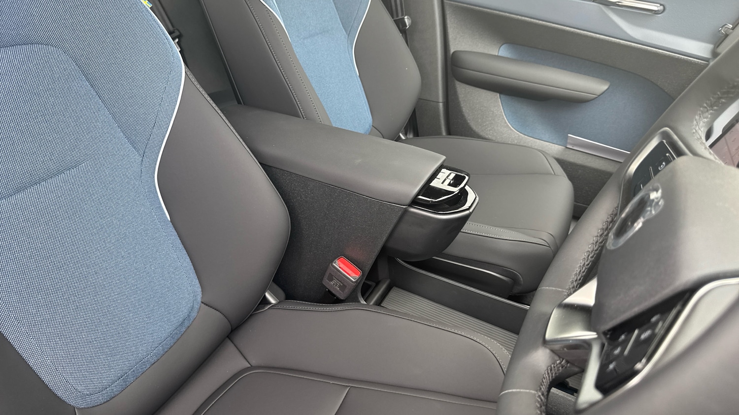 Used Volvo EX30 2025 for sale - 77570539: Photo 9