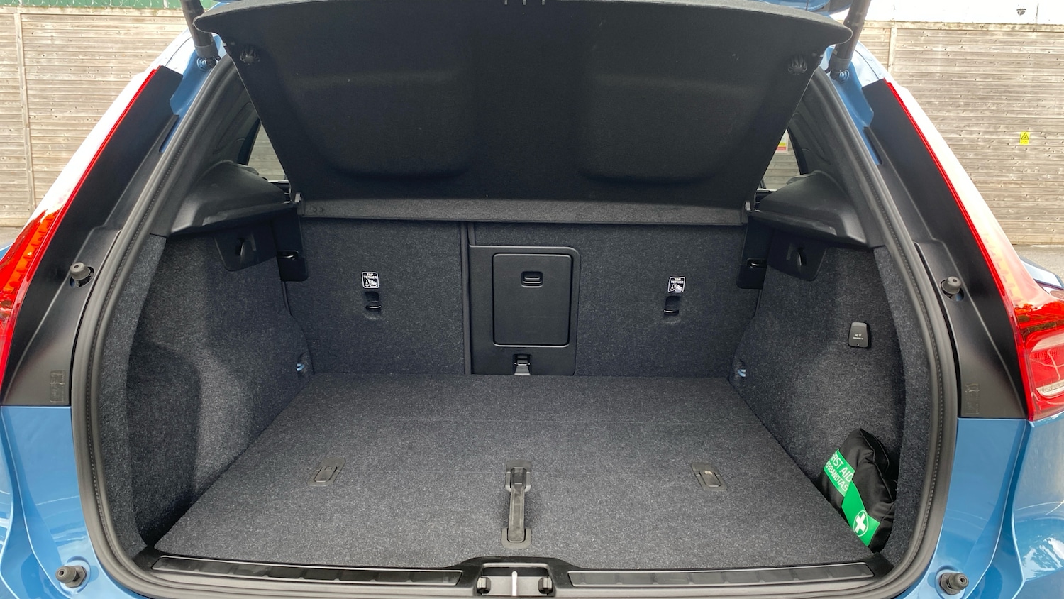 Used Volvo XC40 2025 for sale - 76006683: Photo 17