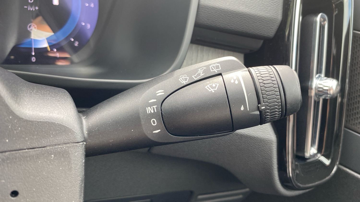 Used Volvo XC40 2025 for sale - 76006683: Photo 24