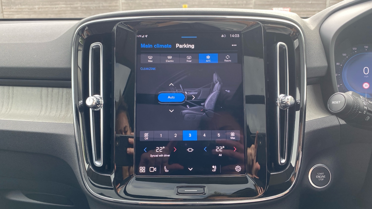 Used Volvo XC40 2025 for sale - 76006683: Photo 31