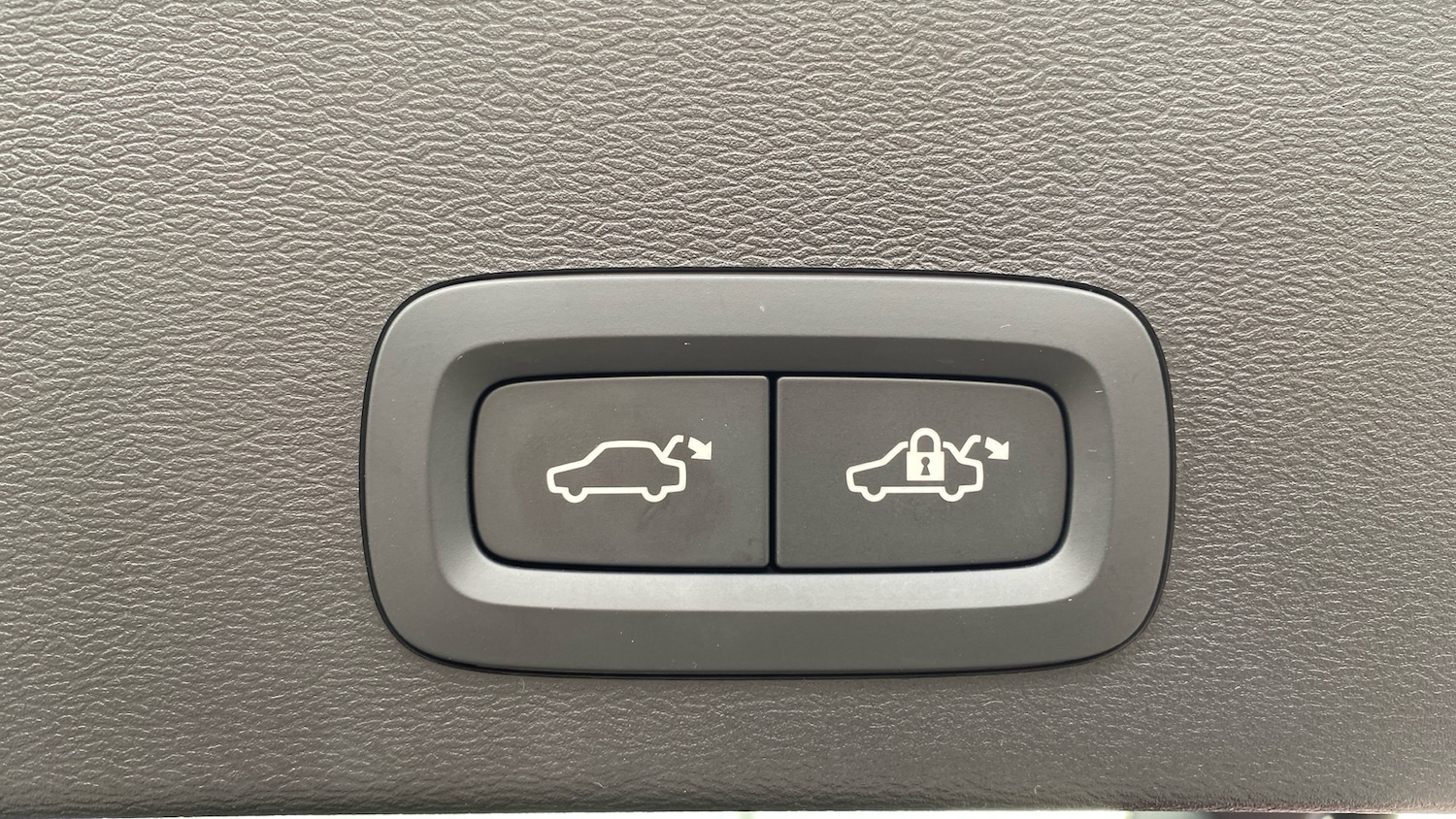 Used Volvo XC40 2025 for sale - 76006683: Photo 45