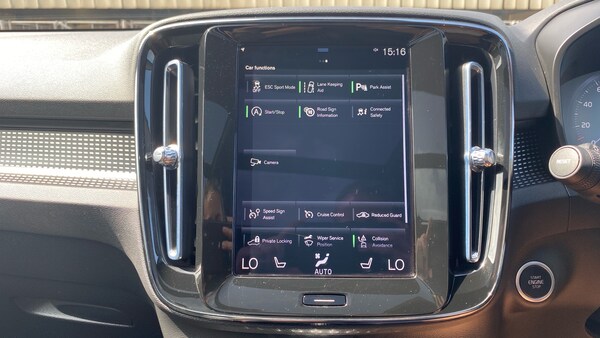 Used Volvo XC40 2022 for sale - 75332889: Photo 33