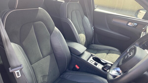 Used Volvo XC40 2022 for sale - 75332889: Photo 9