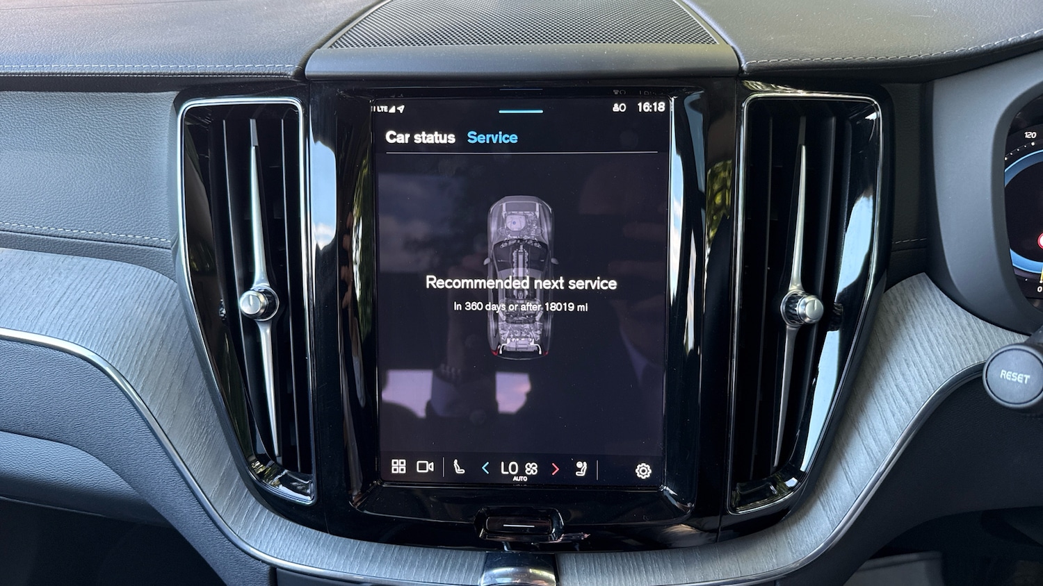 Used Volvo XC60 2024 for sale - 76719962: Photo 34