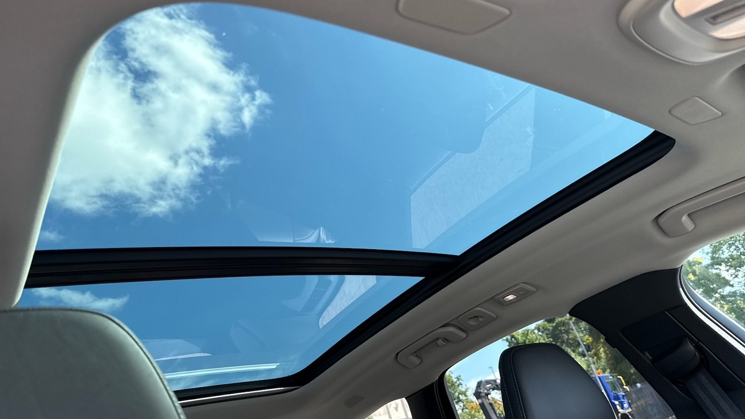 Used Volvo XC60 2024 for sale - 76719962: Photo 35