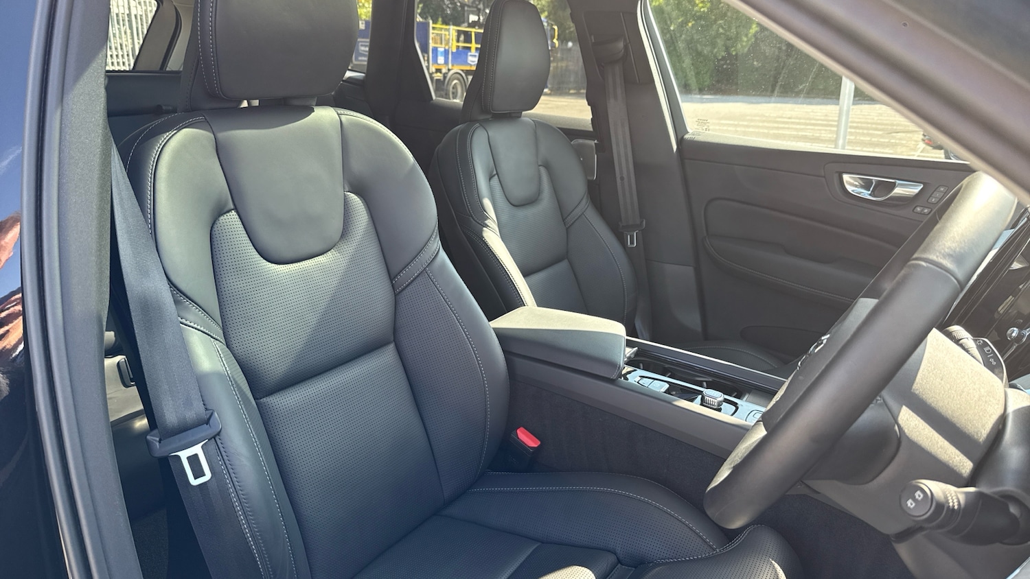 Used Volvo XC60 2024 for sale - 76719962: Photo 9