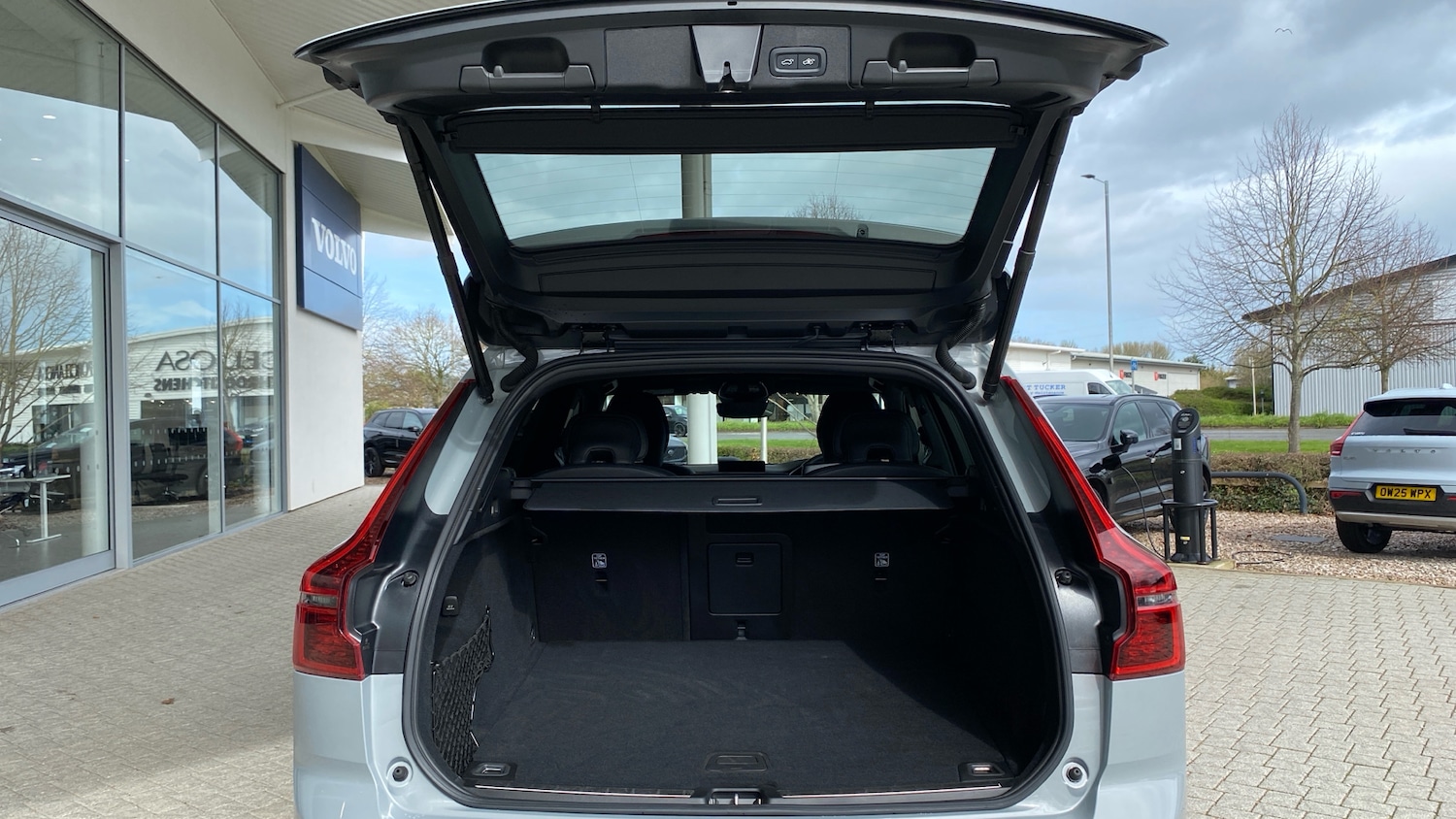 Used Volvo XC60 2025 for sale - 77851185: Photo 13