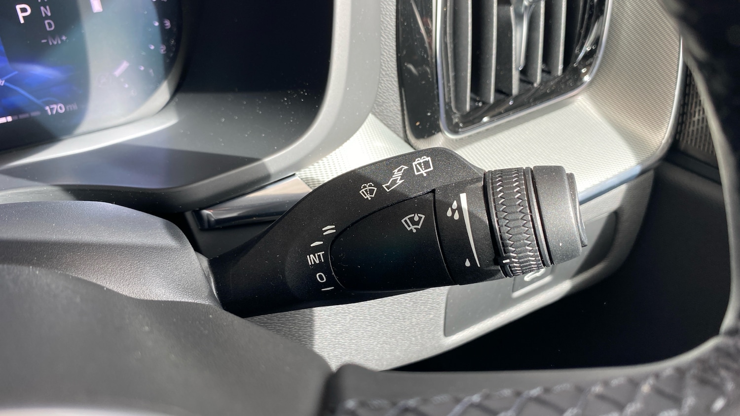 Used Volvo XC60 2025 for sale - 77851185: Photo 28