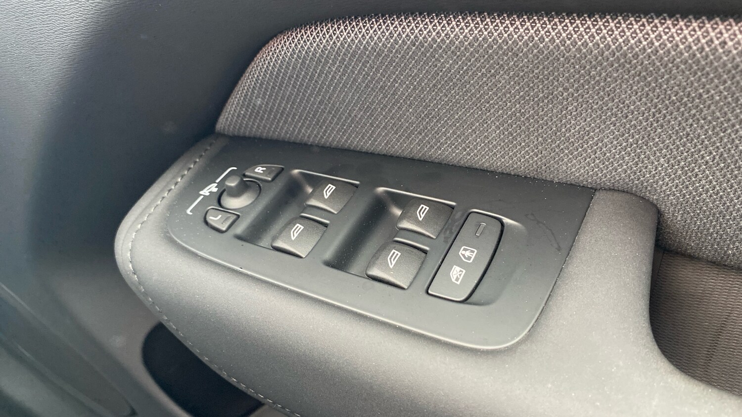 Used Volvo XC60 2025 for sale - 77851185: Photo 31