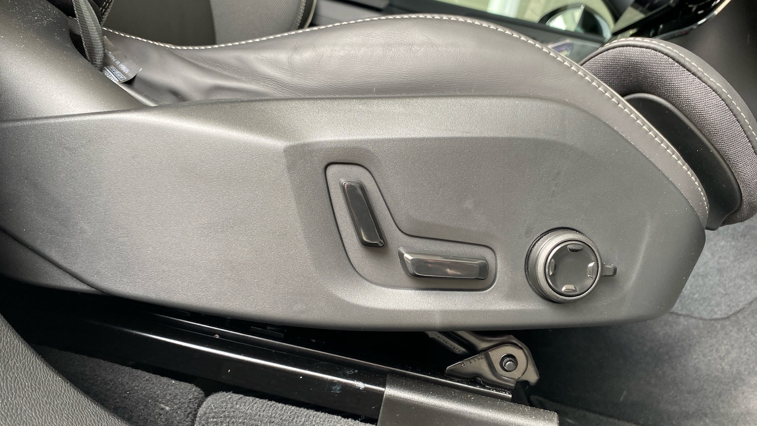 Used Volvo XC60 2025 for sale - 77851185: Photo 35