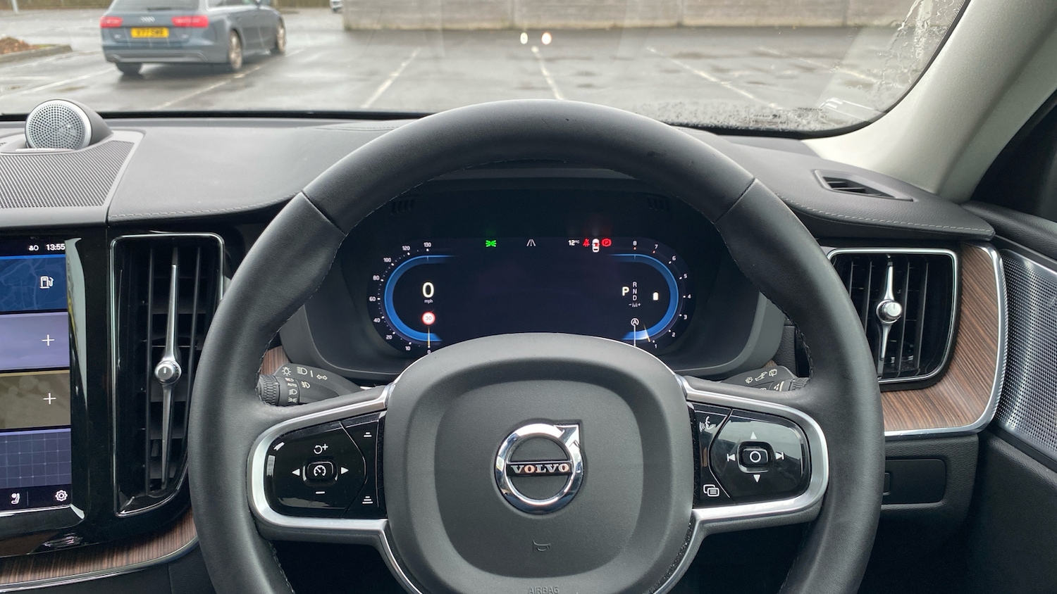 Used Volvo XC60 2022 for sale - 76877776: Photo 10