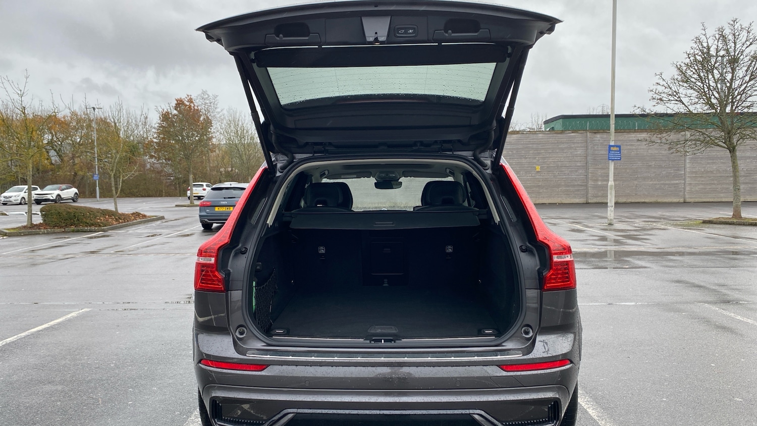 Used Volvo XC60 2022 for sale - 76877776: Photo 13