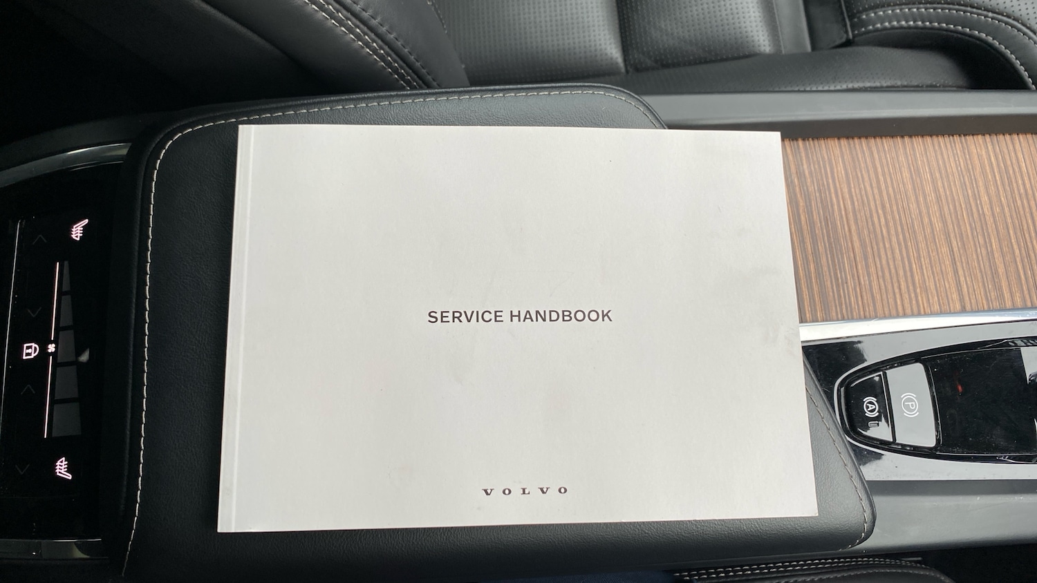 Used Volvo XC60 2022 for sale - 76877776: Photo 14