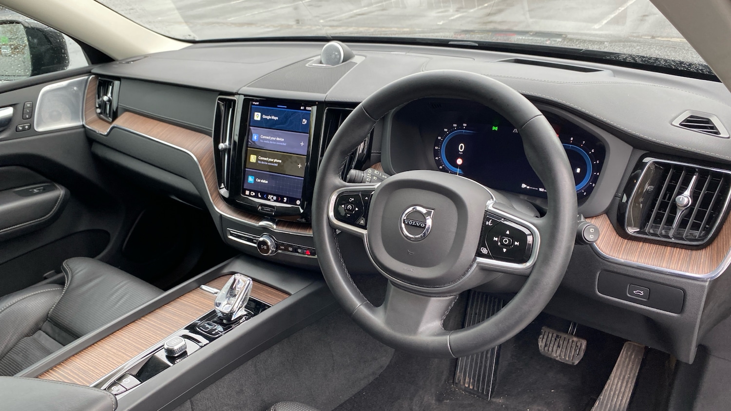 Used Volvo XC60 2022 for sale - 76877776: Photo 4