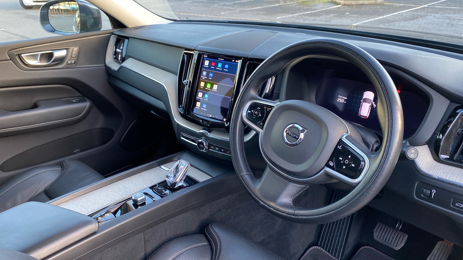 Used Volvo XC60 2022 for sale - 77105197: Photo 4