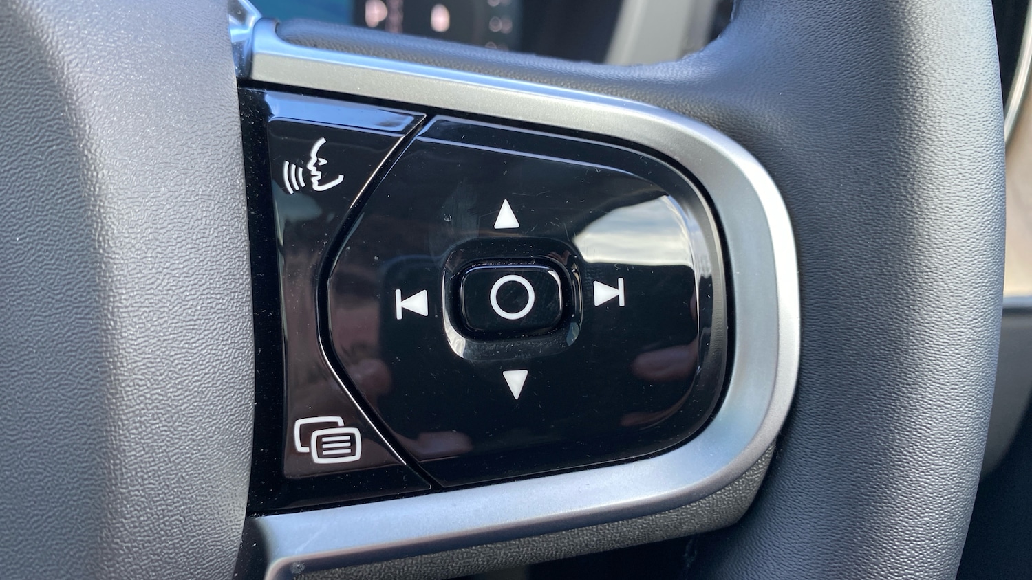 Used Volvo XC60 2025 for sale - 77323779: Photo 19