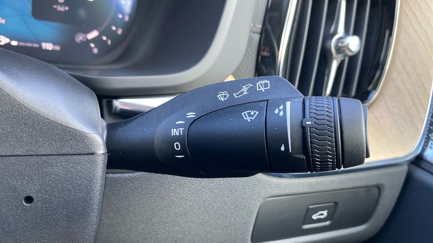 Used Volvo XC60 2025 for sale - 77323779: Photo 20