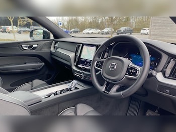 Used Volvo XC60 2024 for sale - 77641224: Photo