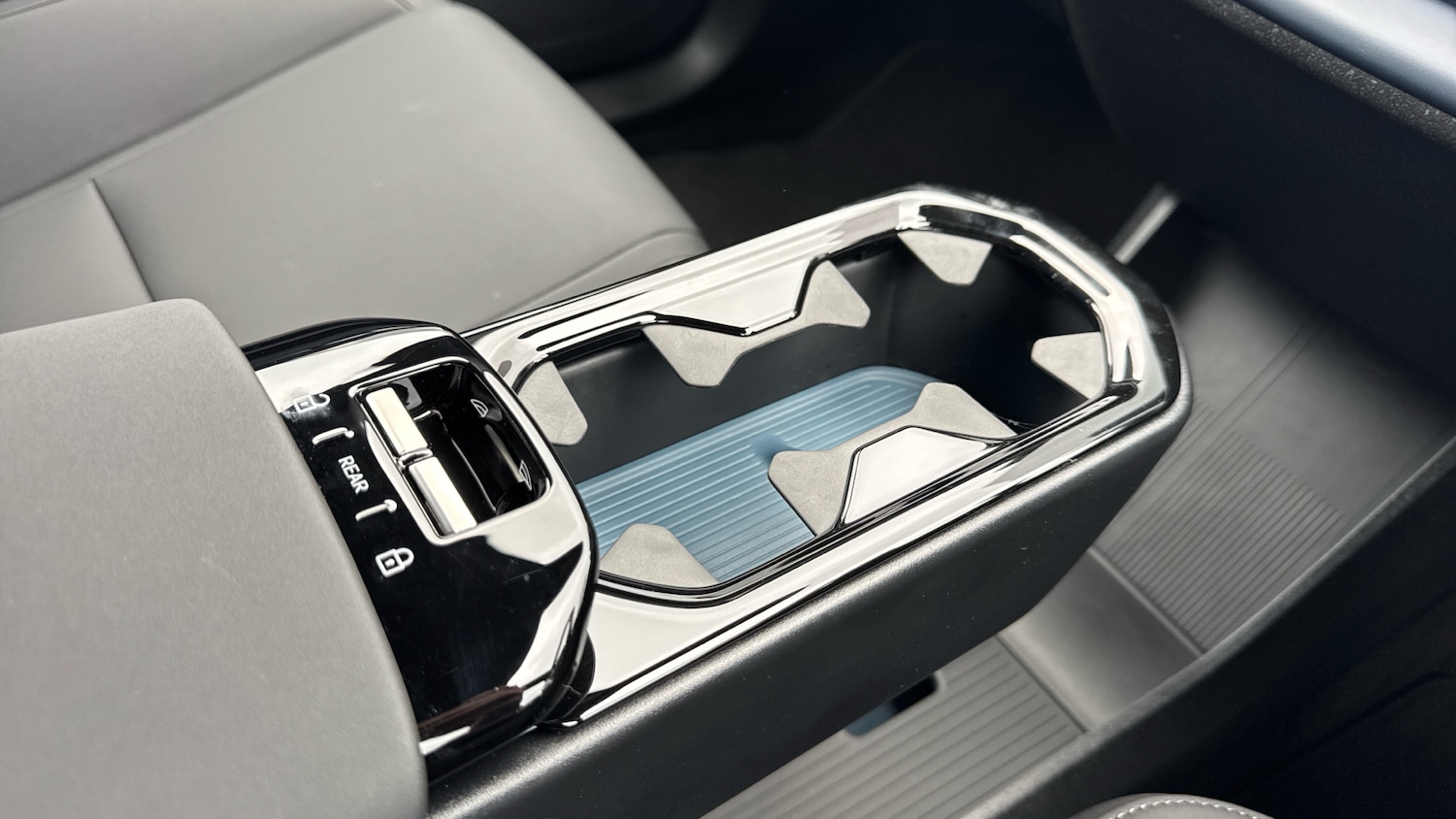 Used Volvo EX30 2024 for sale - 76653270: Photo 37