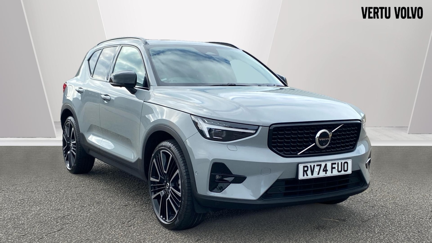Used Volvo XC40 2025 for sale - 77069547: Photo 1