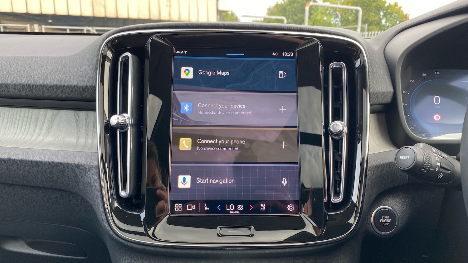 Used Volvo XC40 2025 for sale - 77069547: Photo 21