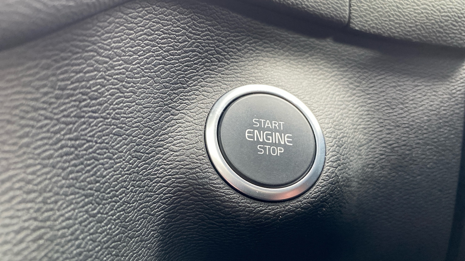 Used Volvo XC40 2025 for sale - 77069547: Photo 22